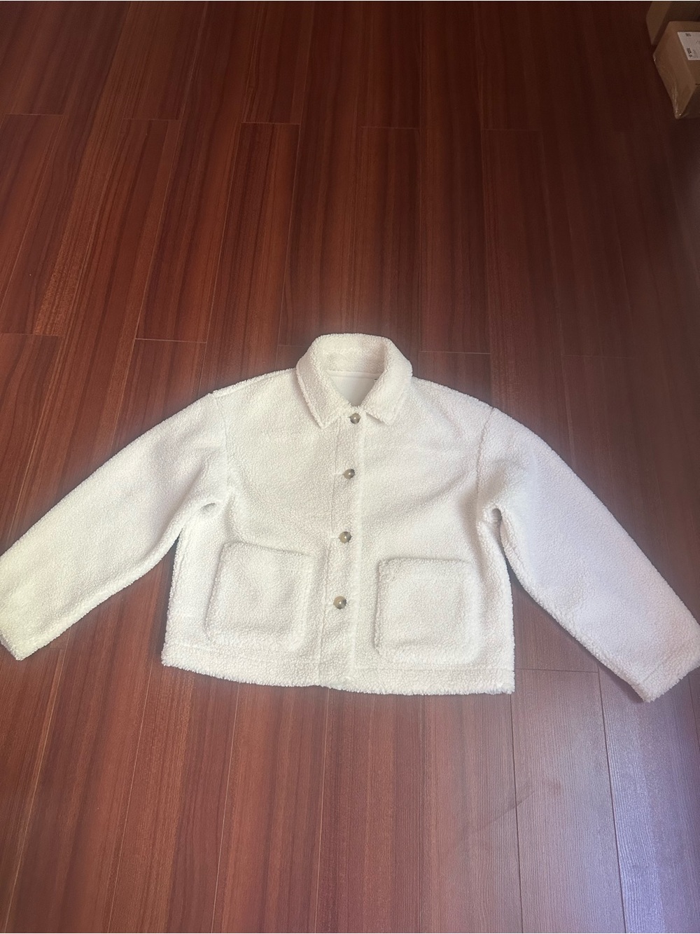 Uniqlo Women ‘s Cream Sherpa Jacket with Patch Pockets